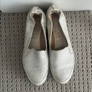 Ron White Nell Women's White and Silver Slip-On Shoes size 7 (37.5)
